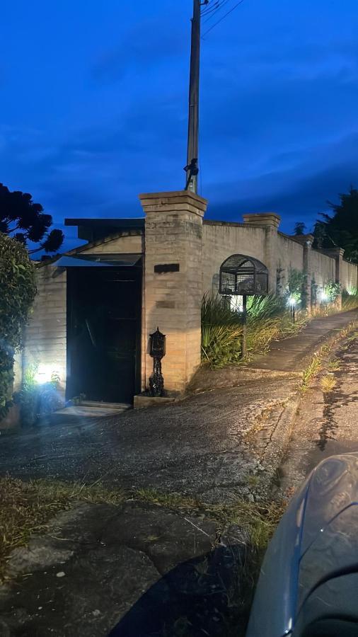 Casa nas Montanhas Campos do Jordão Exterior foto